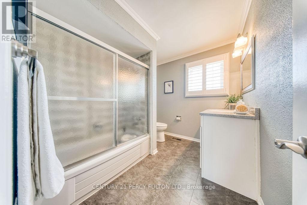 1037 Maury Crescent, Pickering (Liverpool), Ontario  L1X 1R3 - Photo 36 - E12769822