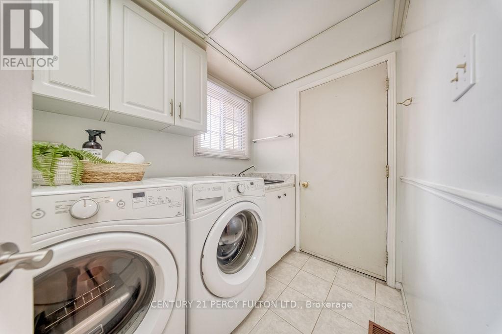 1037 Maury Crescent, Pickering (Liverpool), Ontario  L1X 1R3 - Photo 7 - E12769822