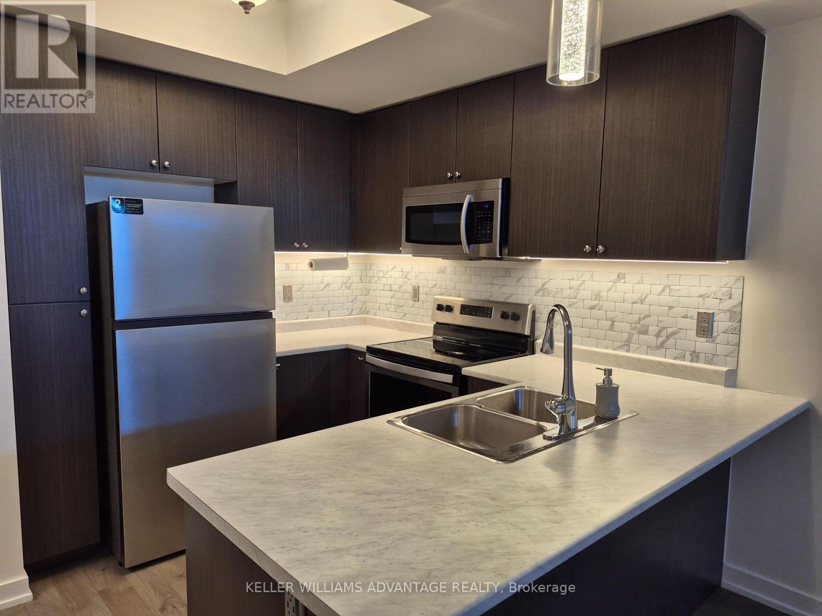 304 - 1555 Kingston Road, Pickering, Ontario  L1V 0E9 - Photo 2 - E12769830