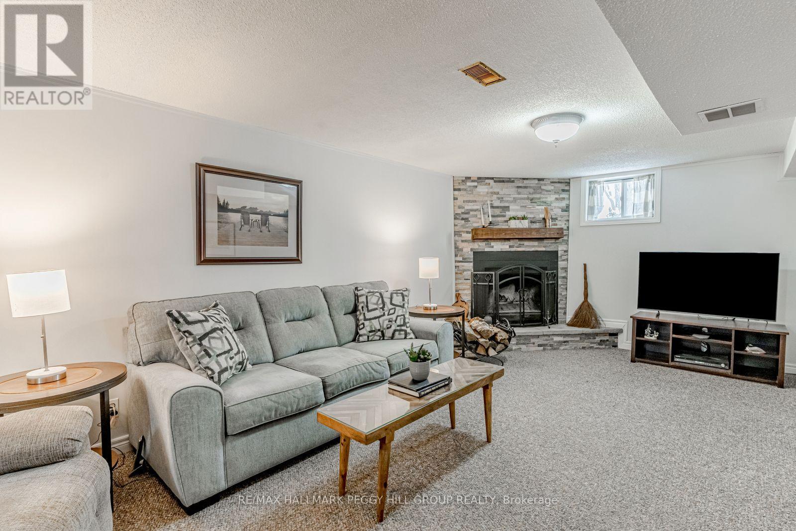 229 Deborah Way, Barrie (Painswick North), Ontario  L4N 4N8 - Photo 10 - S12769792