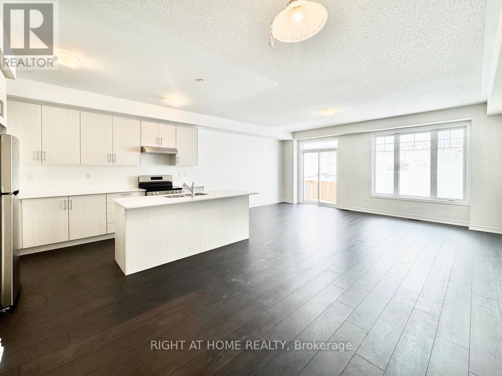 140 Greer Street, Barrie, Ontario  L9J 0R7 - Photo 2 - S12769824