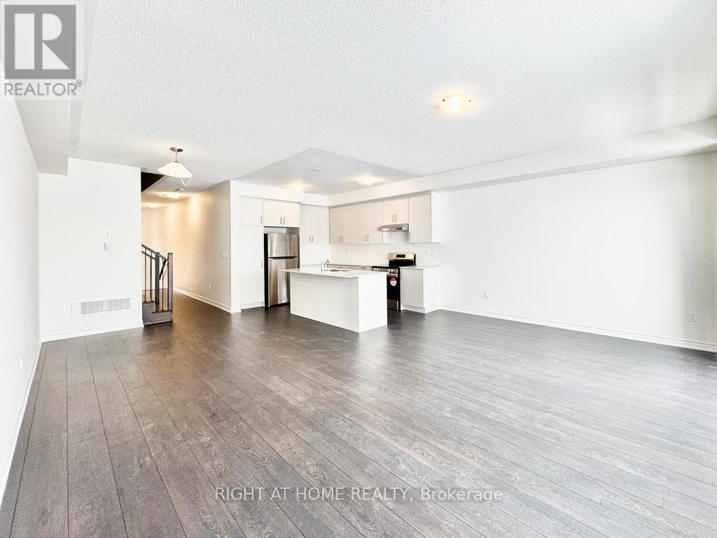 140 Greer Street, Barrie, Ontario  L9J 0R7 - Photo 3 - S12769824