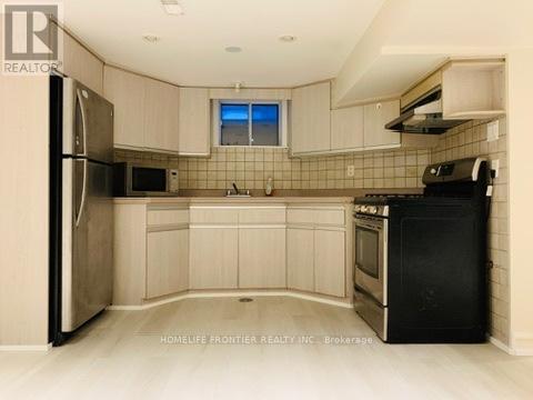 38 Henderson Avenue, Toronto, Ontario  M6J 2B8 - Photo 16 - C12765554