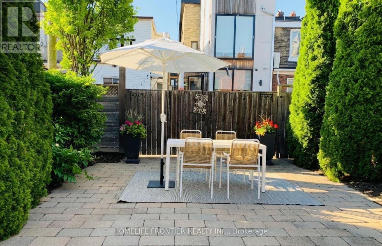 38 Henderson Avenue, Toronto, Ontario  M6J 2B8 - Photo 13 - C12765554