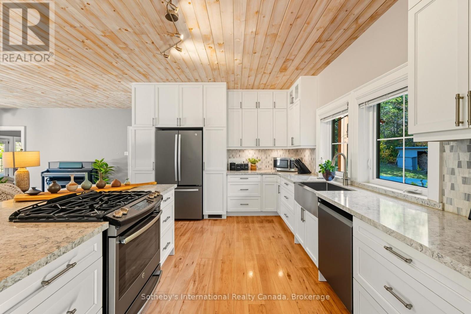 64 Bowyer Road, Huntsville, Ontario  P1H 2J4 - Photo 14 - X12448426