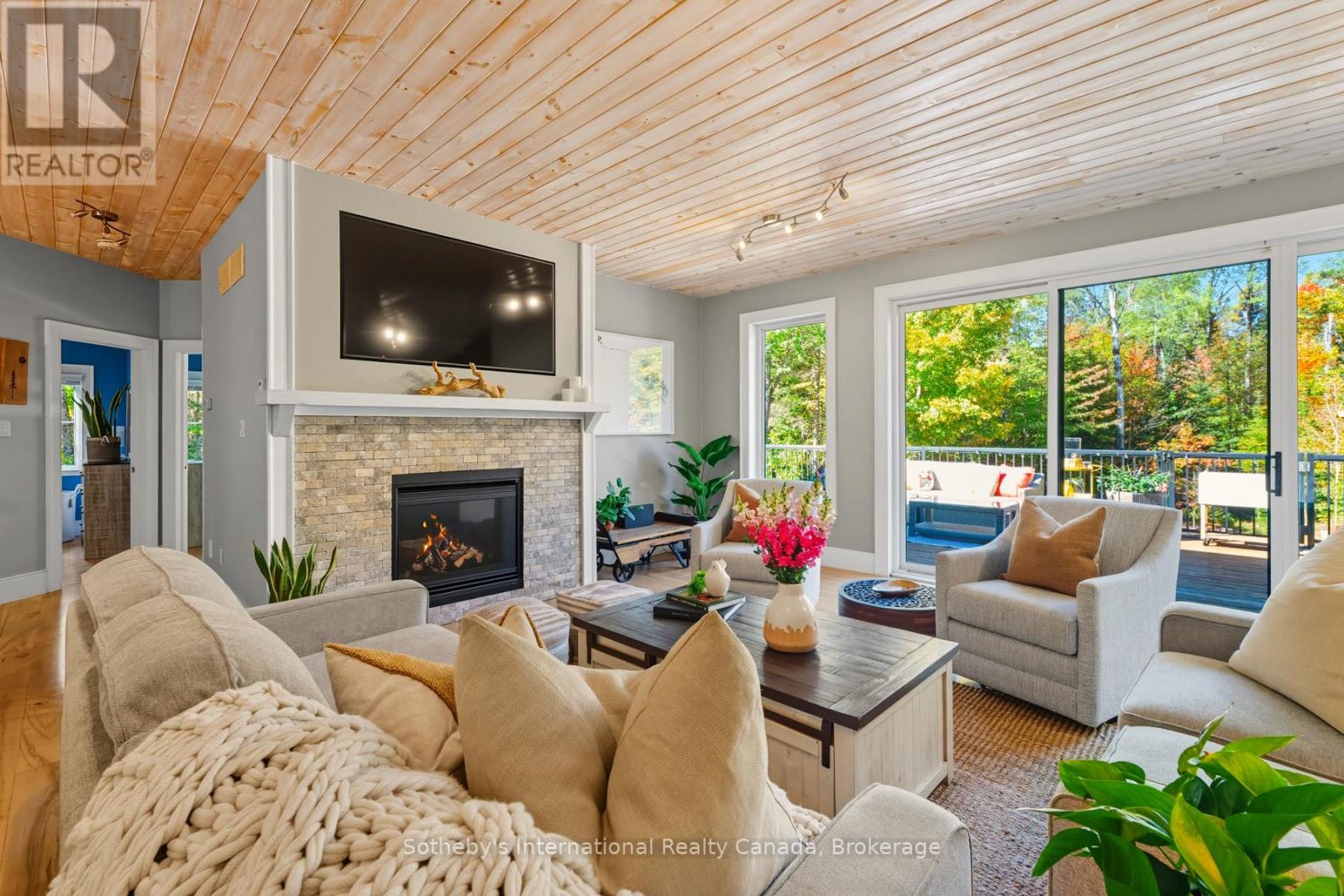 64 Bowyer Road, Huntsville, Ontario  P1H 2J4 - Photo 18 - X12448426