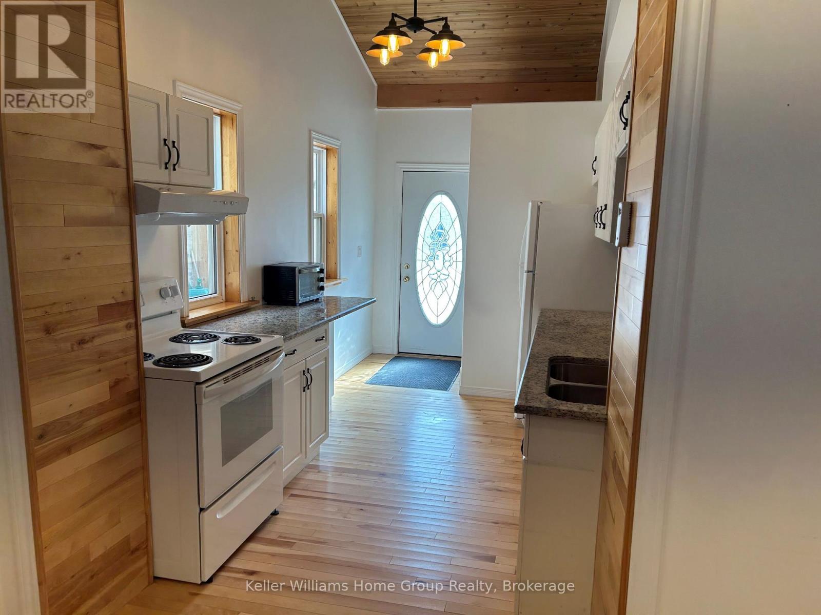 157 Main Street N, Wellington North, Ontario  N0G 2L2 - Photo 7 - X12766598