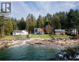 1537 MCCULLOUGH ROAD, Sechelt, British Columbia