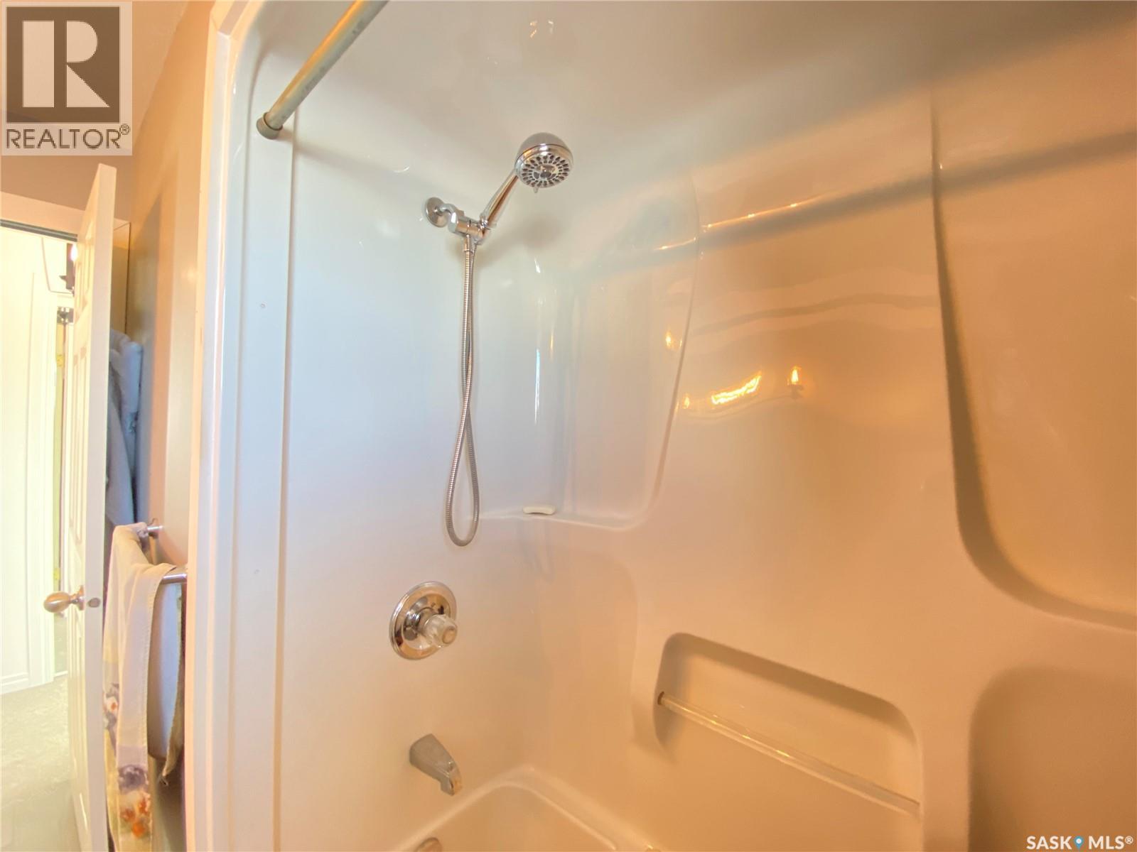 11 Harrigan Crescent, Maple Creek, Saskatchewan  S0N 1N0 - Photo 32 - SK027659