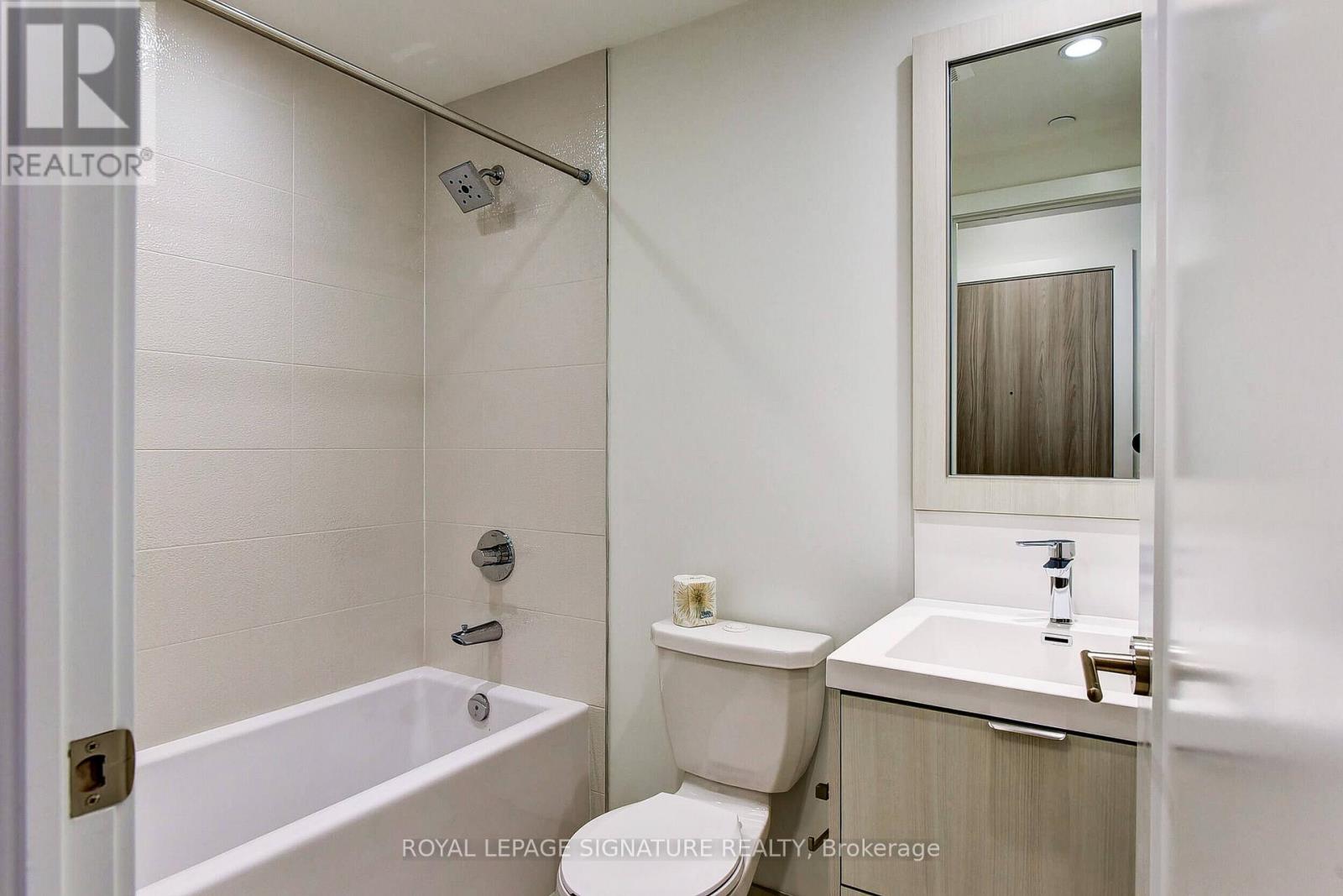 506 - 80 Vanauley Street, Toronto, Ontario  M5T 2H6 - Photo 15 - C12769850