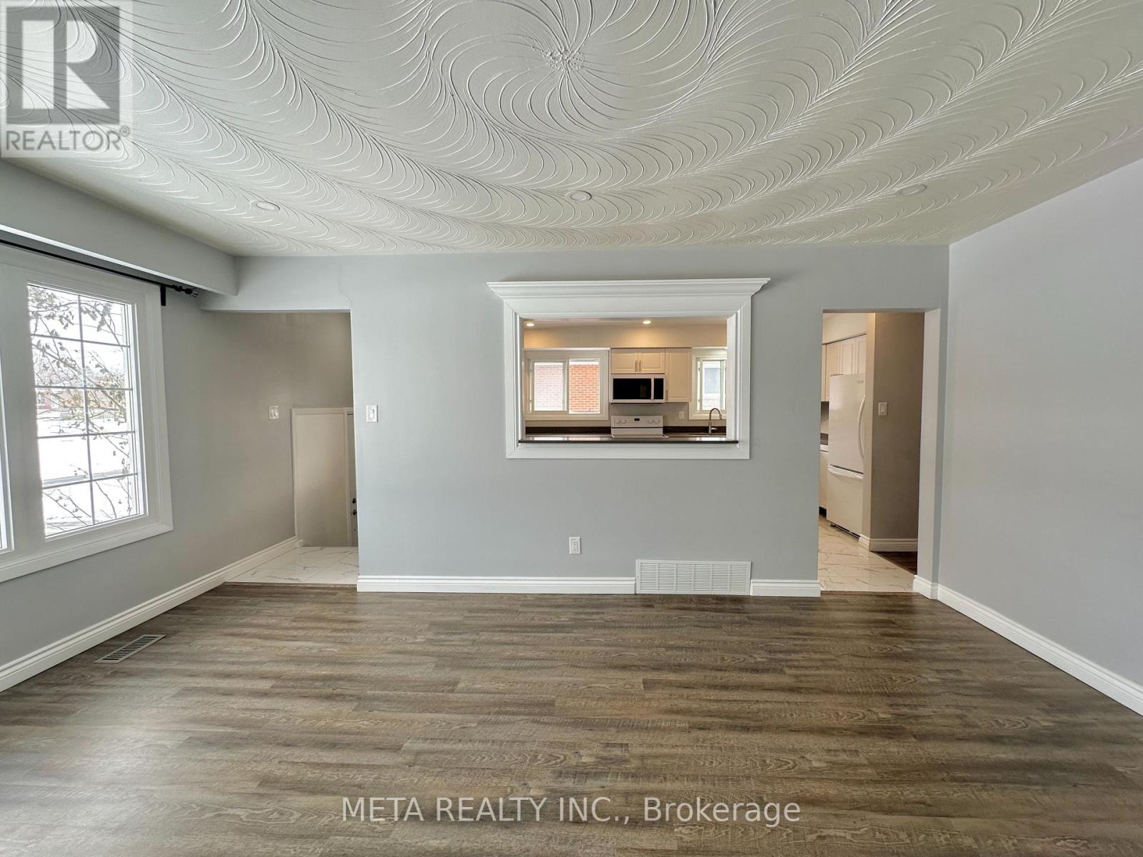 1398 Lakefield Street, Oshawa, Ontario  L1J 3Y9 - Photo 3 - E12769782