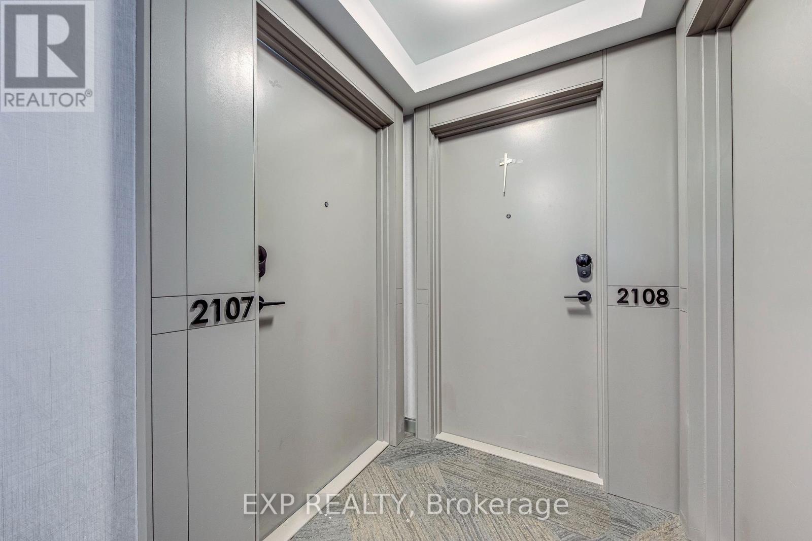 2107 - 4655 4655 Metcalfe Avenue, Mississauga, Ontario  L5M 0Z7 - Photo 5 - W12768990