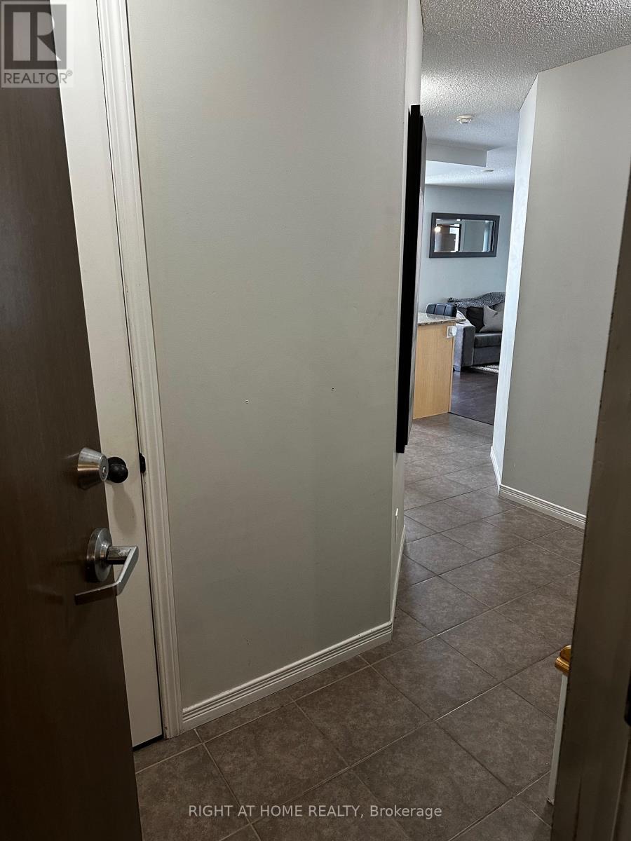 1605 - 9 George Street N, Brampton, Ontario  L6X 0T6 - Photo 2 - W12769852