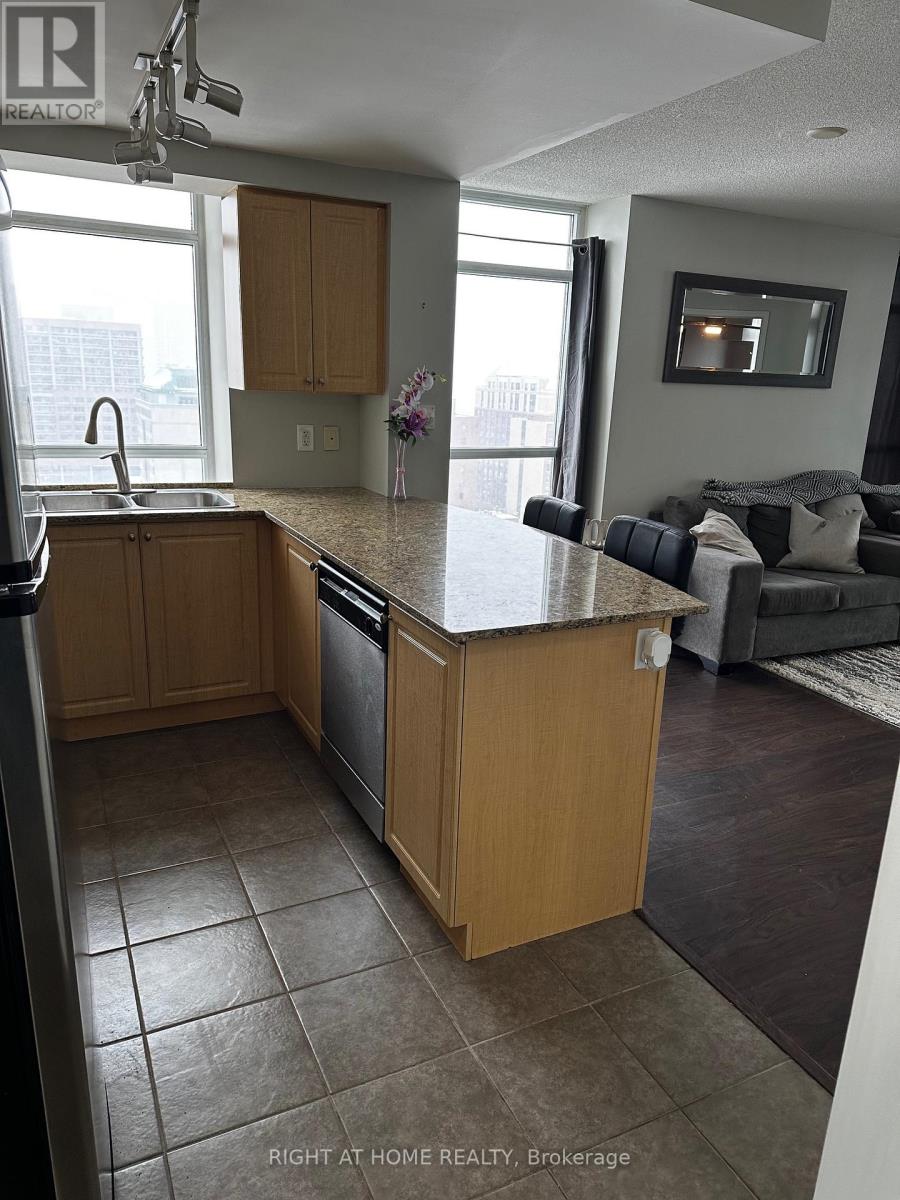 1605 - 9 George Street N, Brampton, Ontario  L6X 0T6 - Photo 4 - W12769852