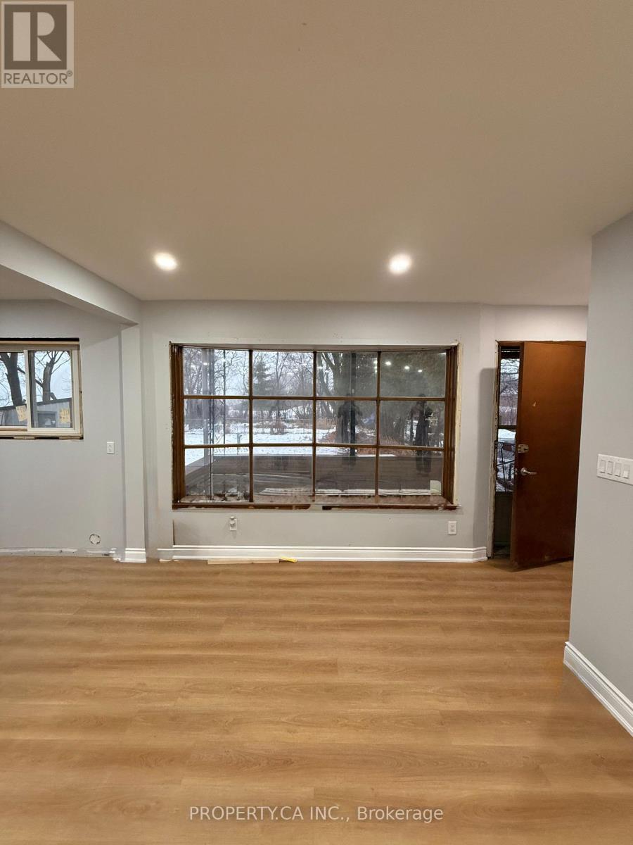 2226 Mountainside Drive, Burlington, Ontario  L7P 1B5 - Photo 1 - W12769860