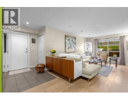 104 3750 EDGEMONT BOULEVARD, North Vancouver, British Columbia