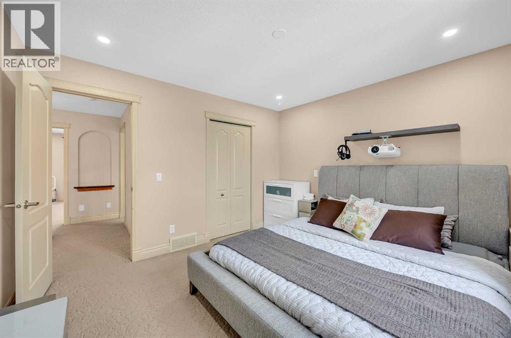 100 Cougarstone Manor Sw, Calgary, Alberta  T3H 5N5 - Photo 28 - A2282643