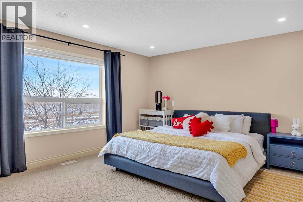 100 Cougarstone Manor Sw, Calgary, Alberta  T3H 5N5 - Photo 19 - A2282643