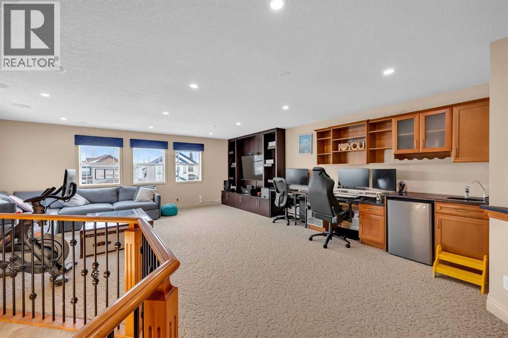 100 Cougarstone Manor Sw, Calgary, Alberta  T3H 5N5 - Photo 33 - A2282643