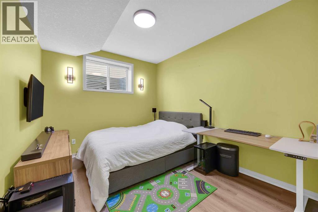 100 Cougarstone Manor Sw, Calgary, Alberta  T3H 5N5 - Photo 39 - A2282643