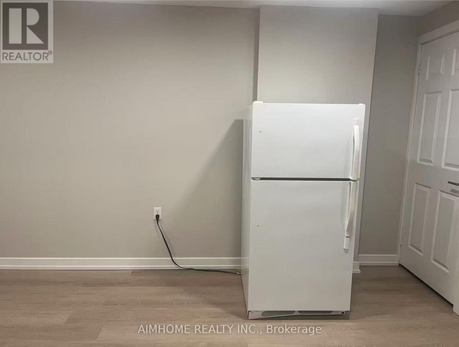 Bsmt - 401 Kittridge Road, Oakville, Ontario  L6H 7K6 - Photo 2 - W12599338