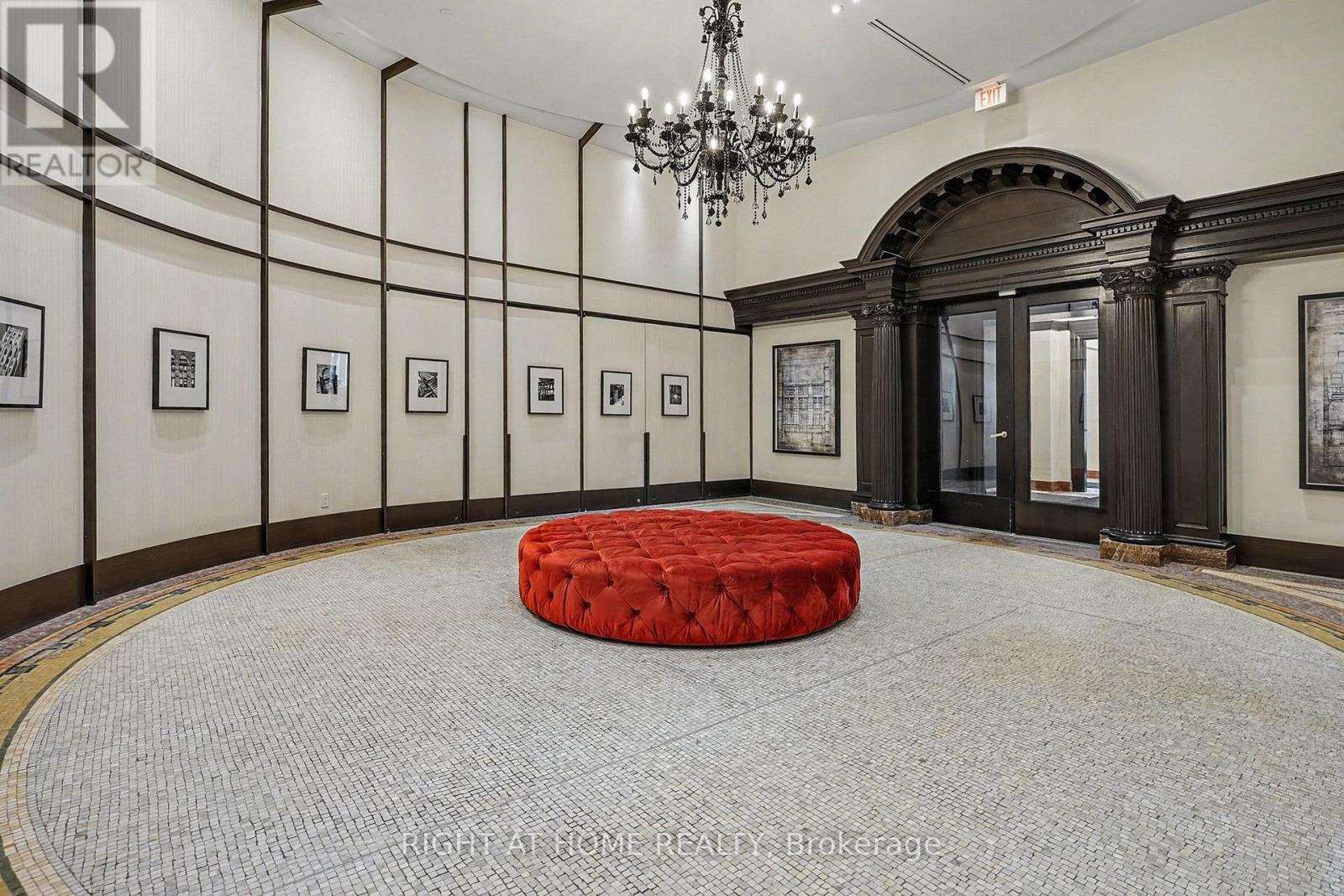 1307 - 197 Yonge Street, Toronto, Ontario  M5B 0C1 - Photo 19 - C12769864