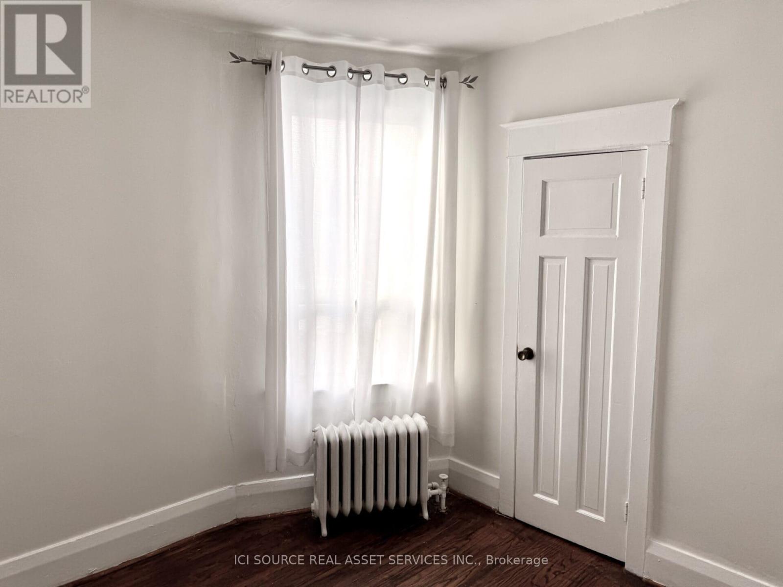 Floor 3 - 862 Danforth Avenue, Toronto, Ontario  M4J 1L7 - Photo 5 - E12769870