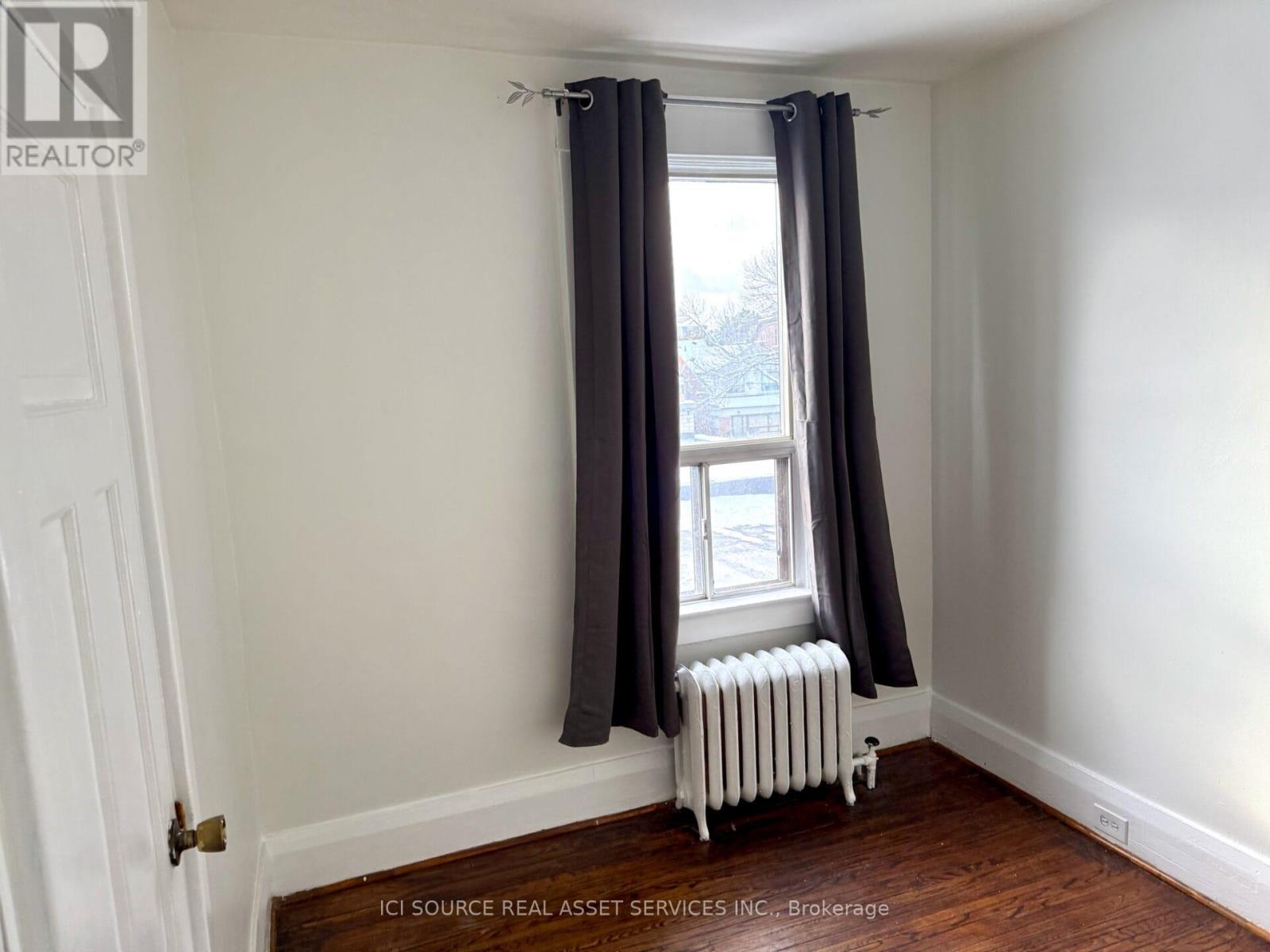 Floor 3 - 862 Danforth Avenue, Toronto, Ontario  M4J 1L7 - Photo 6 - E12769870