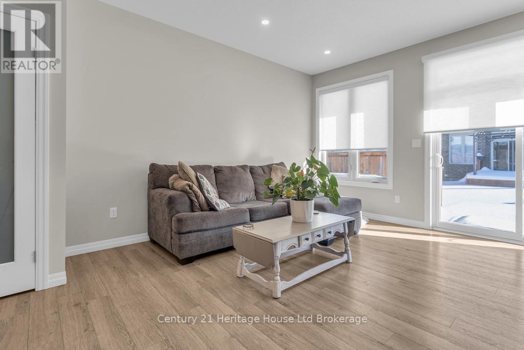 19 Livingston Drive, Tillsonburg, Ontario  N4G 0J3 - Photo 13 - X12764156