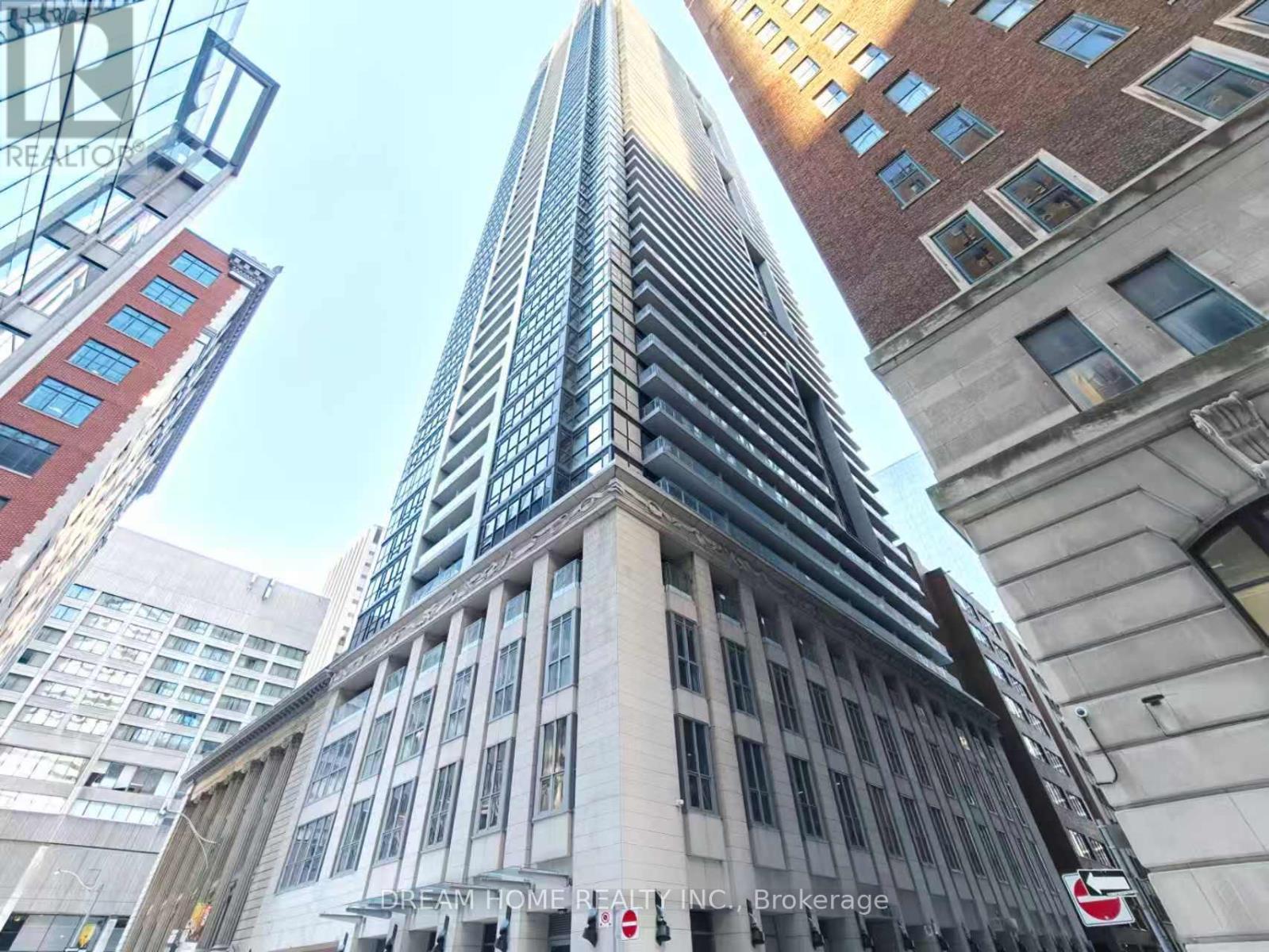 810 - 70 TEMPERANCE STREET, Toronto, Ontario