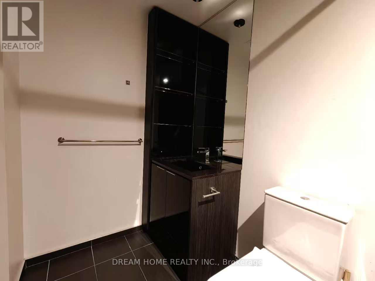 810 - 70 Temperance Street, Toronto, Ontario  M5H 4E8 - Photo 14 - C12754266