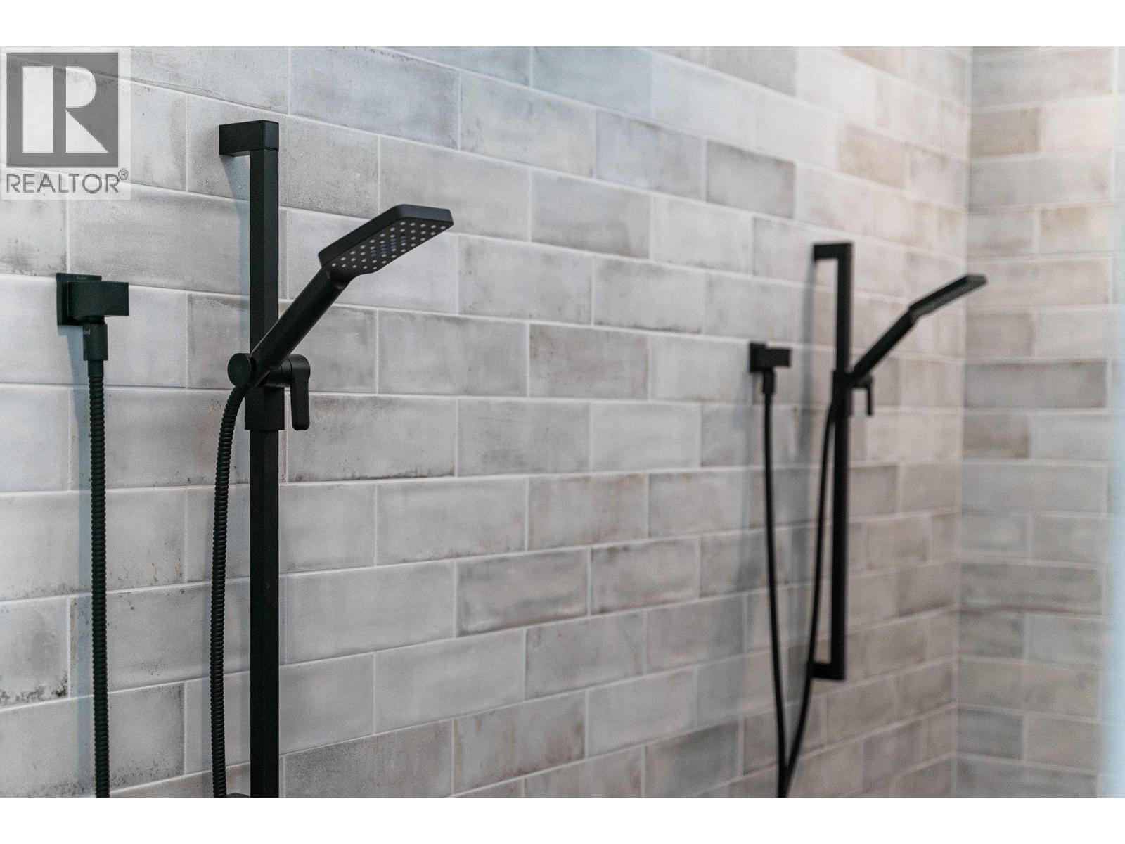 901 Melrose Street Kelowna Photo 50