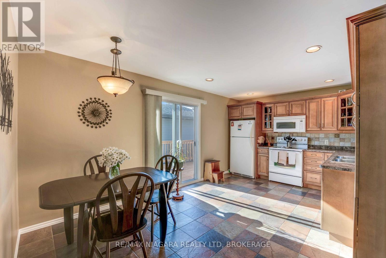 26 Ravine Road, St. Catharines, Ontario  L2P 3A7 - Photo 15 - X12569336