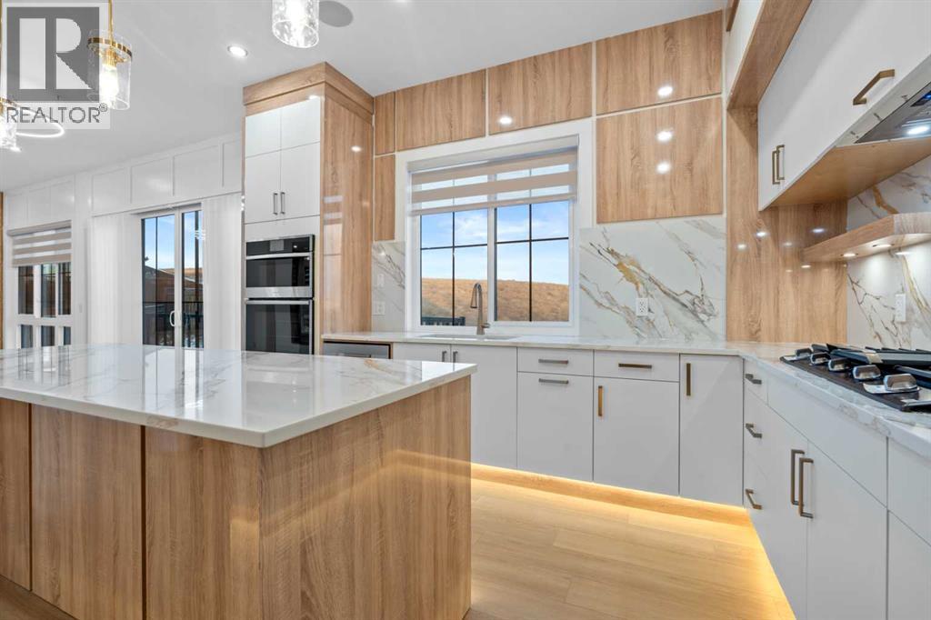 230 Royal Birch View Nw, Calgary, Alberta  T3G 5J8 - Photo 9 - A2281885