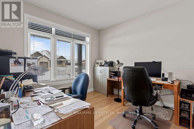 23 Elliot Street, Strathroy-Caradoc, Ontario  N7G 3H4 - Photo 22 - X12769916