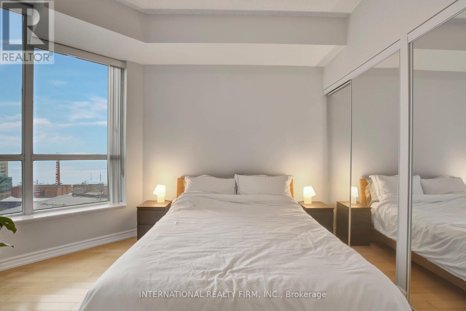 1617 - 230 Queens Quay W, Toronto, Ontario  M5J 2Y7 - Photo 17 - C12769922