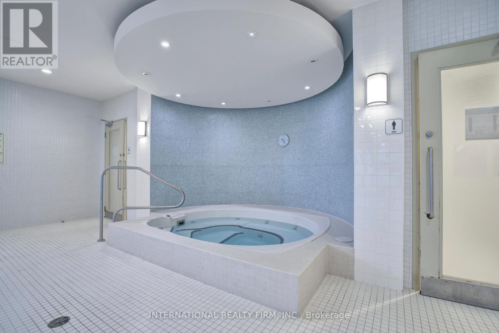 1617 - 230 Queens Quay W, Toronto, Ontario  M5J 2Y7 - Photo 29 - C12769922