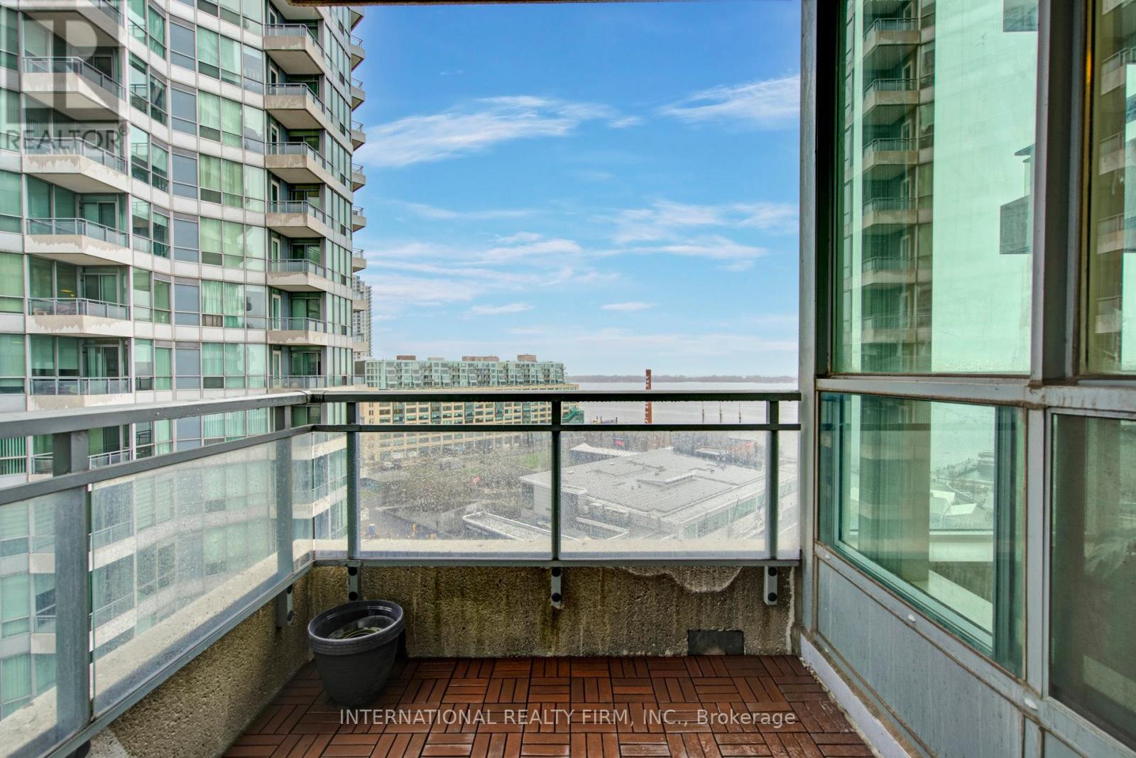 1617 - 230 Queens Quay W, Toronto, Ontario  M5J 2Y7 - Photo 31 - C12769922