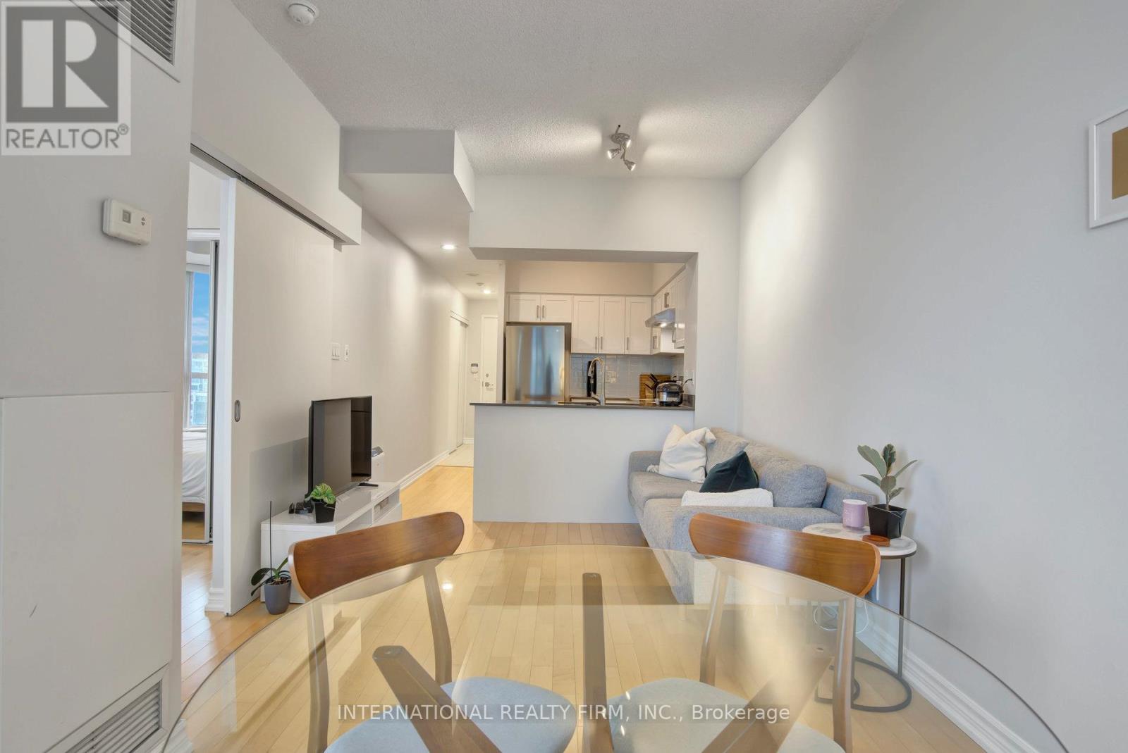 1617 - 230 Queens Quay W, Toronto, Ontario  M5J 2Y7 - Photo 7 - C12769922