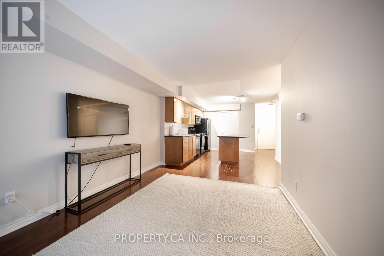 423 - 270 WELLINGTON STREET W, Toronto, Ontario