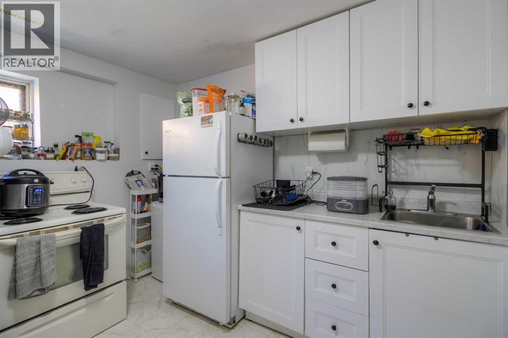 7 Cayuga Place W, Lethbridge, Alberta  T1K 5J1 - Photo 4 - A2281628