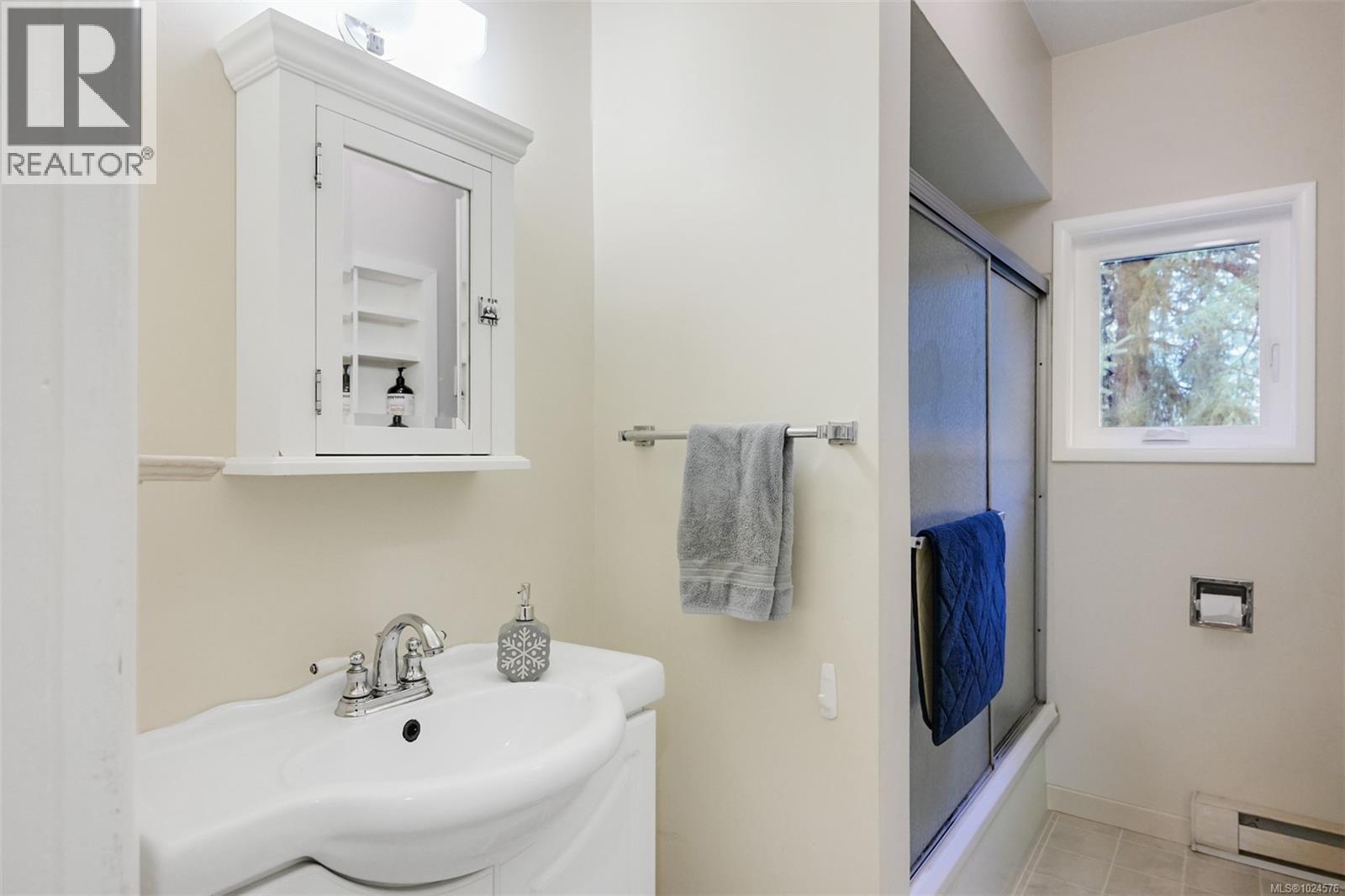 2035 Herd Rd, Duncan, British Columbia  V9L 5W3 - Photo 14 - 1024576