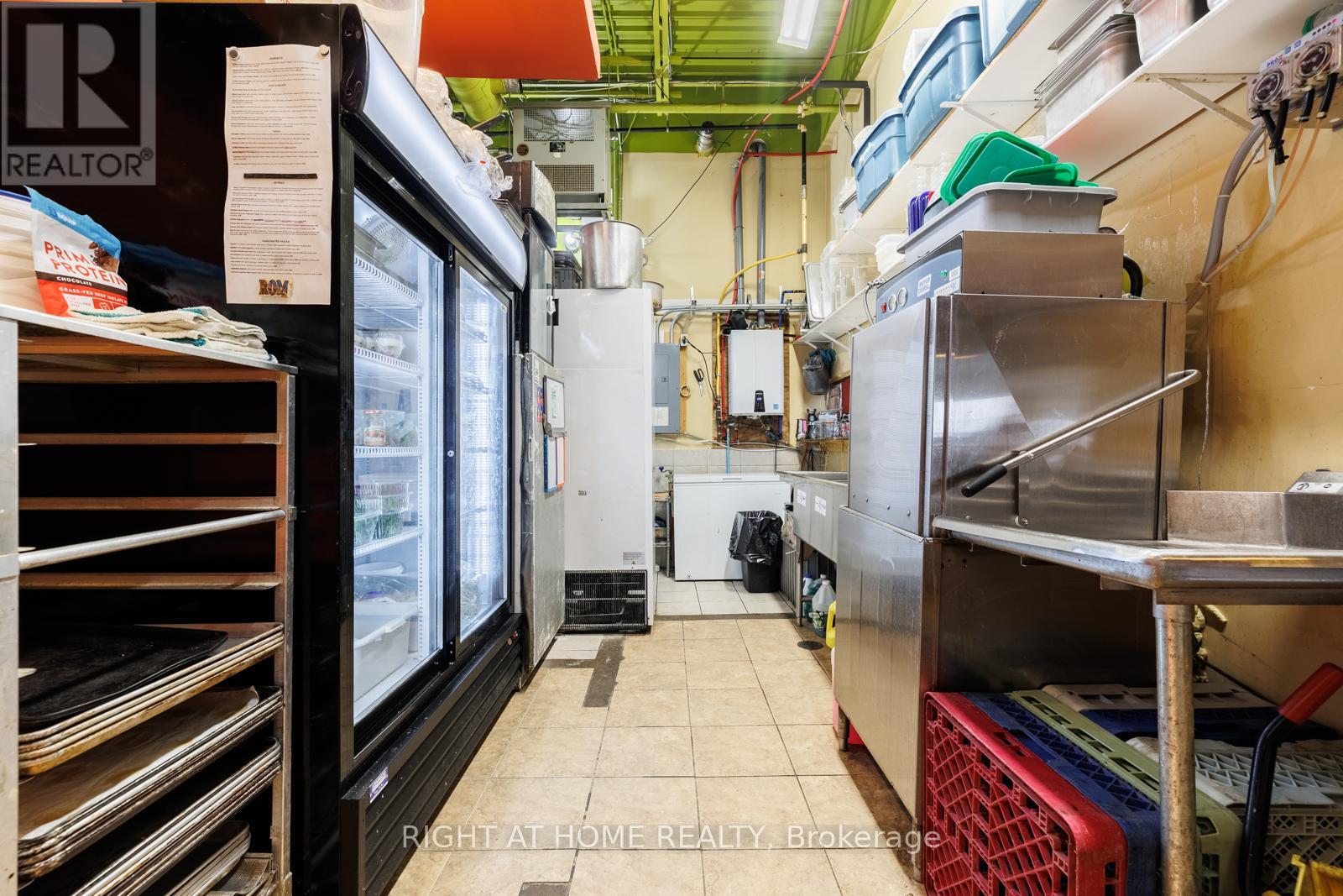 2 - 10 Meadowglen Drive, Whitby, Ontario  L1R 3P8 - Photo 13 - E12769926