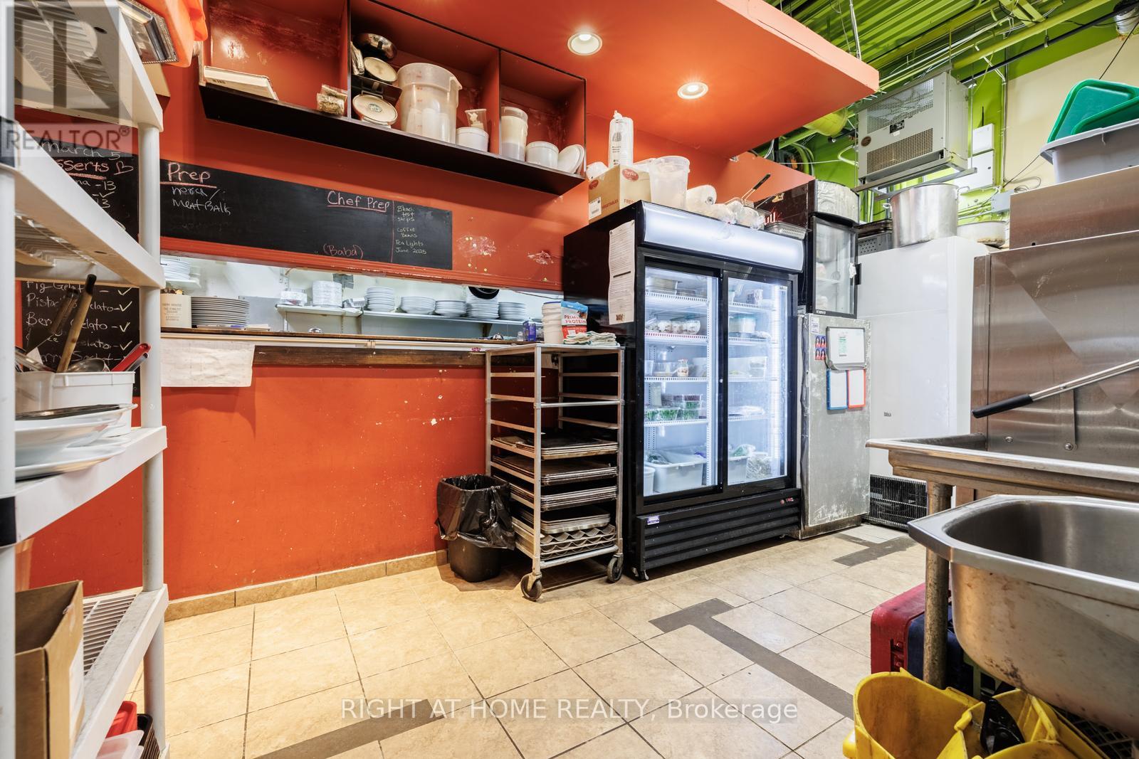 2 - 10 Meadowglen Drive, Whitby, Ontario  L1R 3P8 - Photo 14 - E12769926