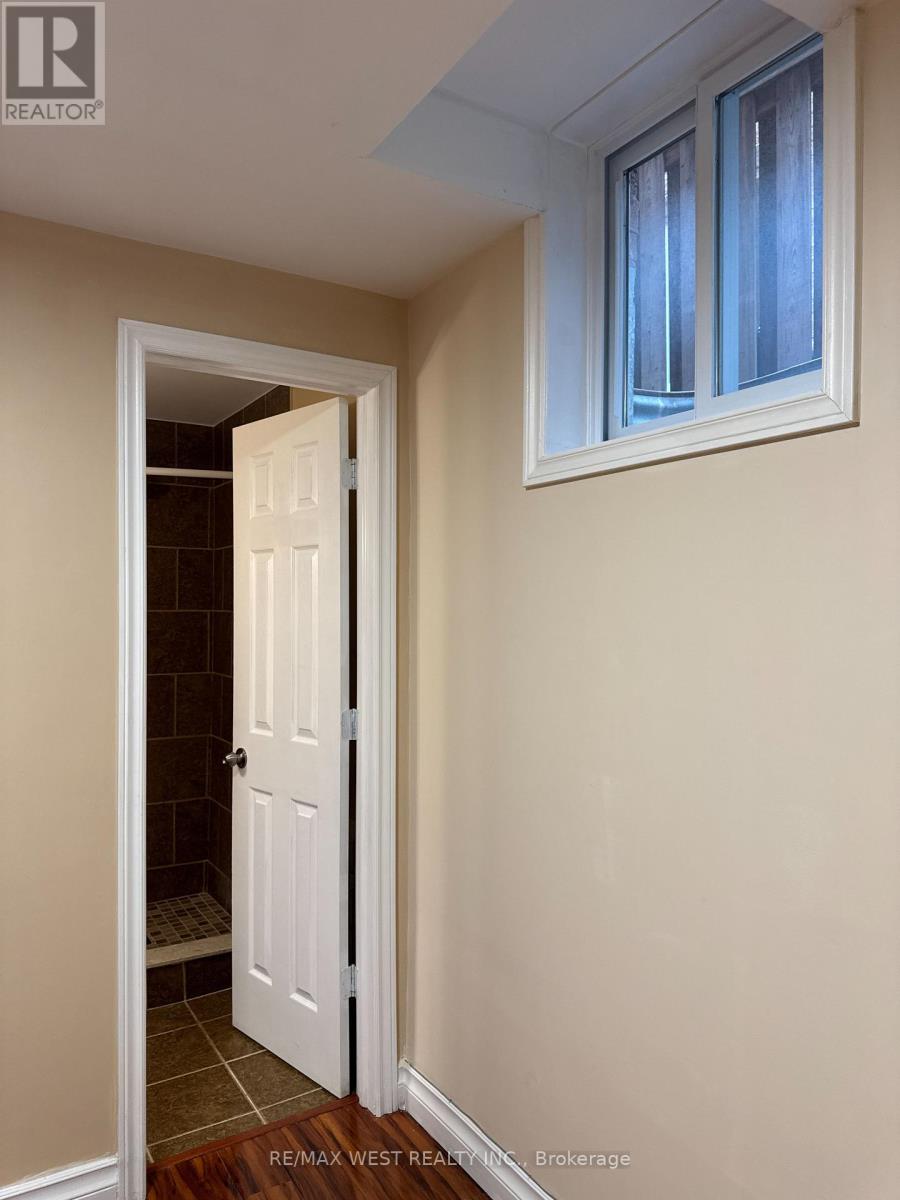 20 Kevi Crescent, Richmond Hill, Ontario  L4B 3C8 - Photo 14 - N12769912