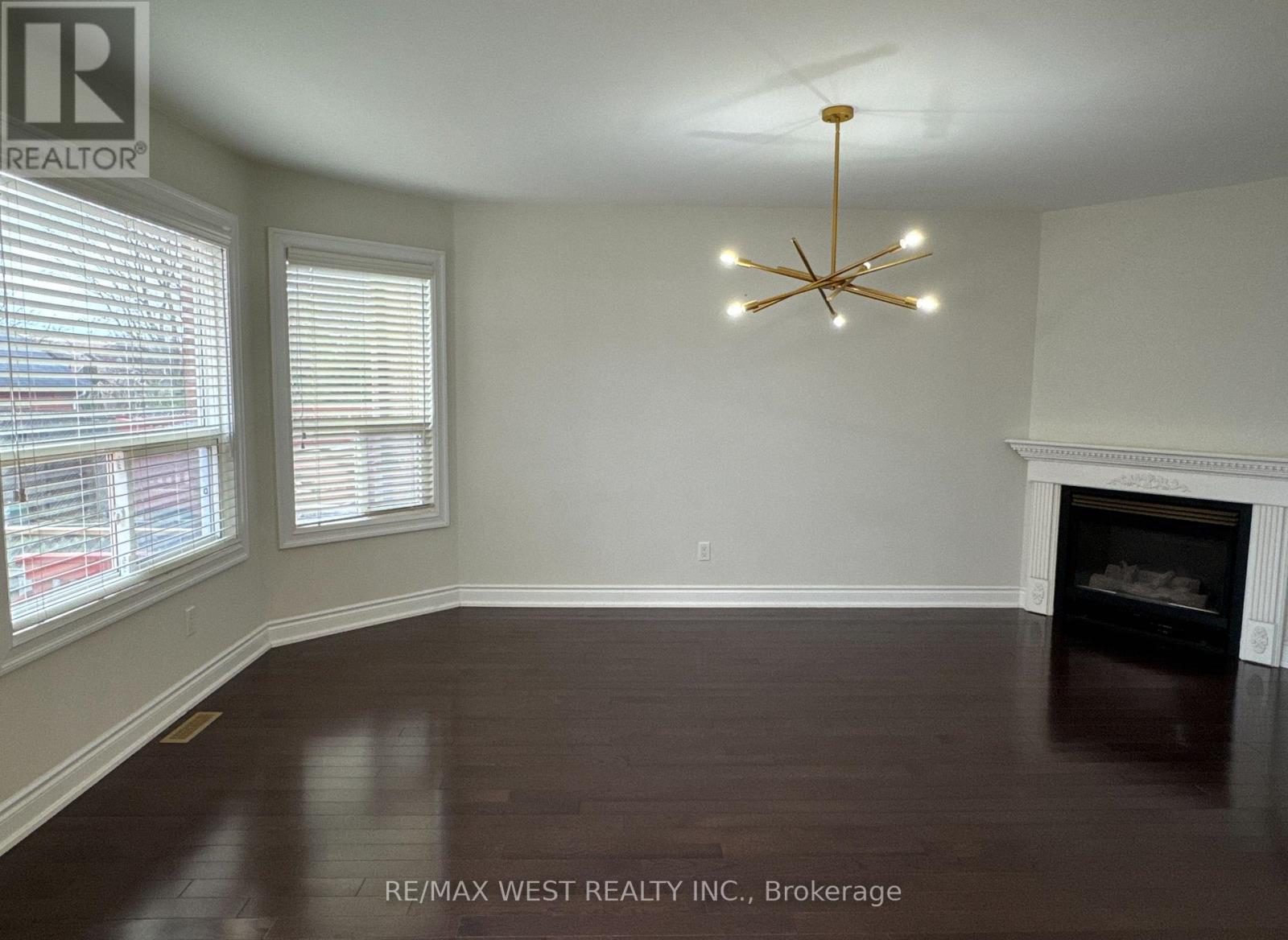 20 Kevi Crescent, Richmond Hill, Ontario  L4B 3C8 - Photo 3 - N12769912