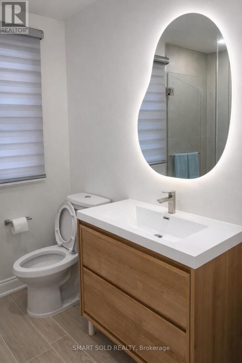 Main Floor - 7 Sussex Avenue, Richmond Hill, Ontario  L4C 2E5 - Photo 14 - N12769914