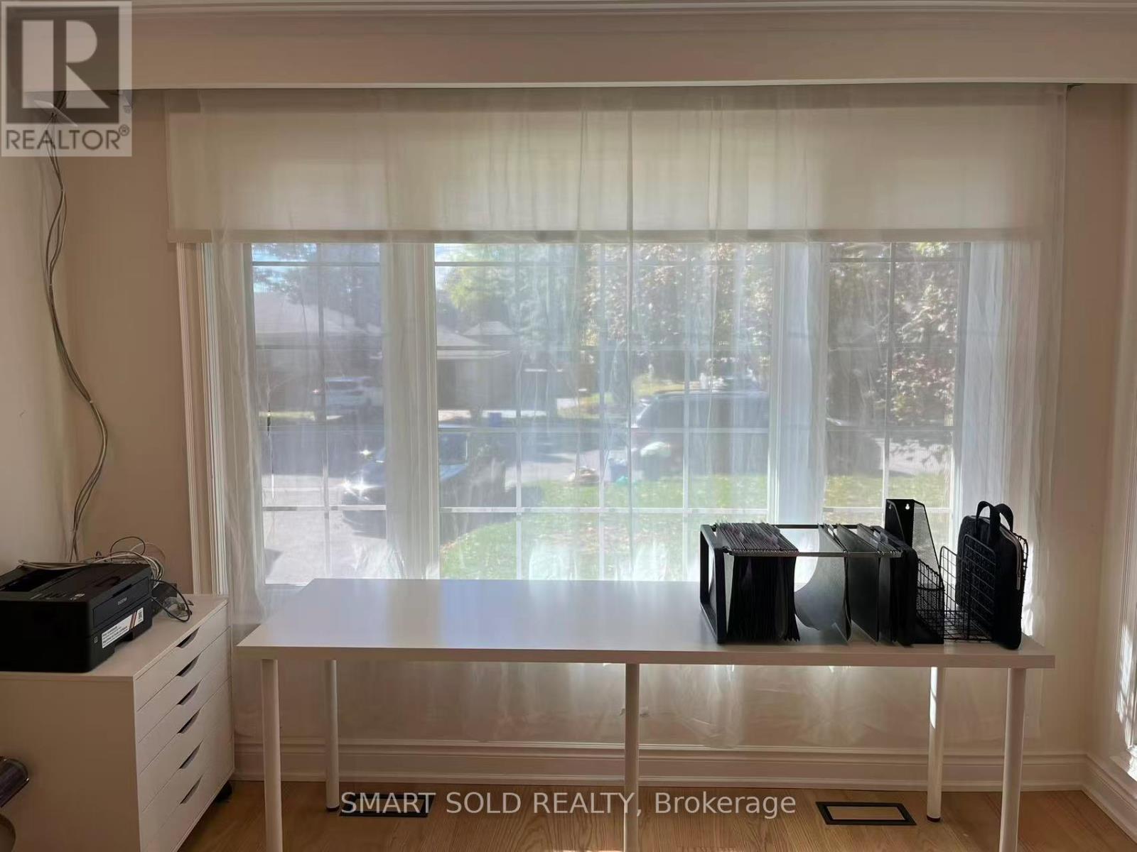 Main Floor - 7 Sussex Avenue, Richmond Hill, Ontario  L4C 2E5 - Photo 3 - N12769914