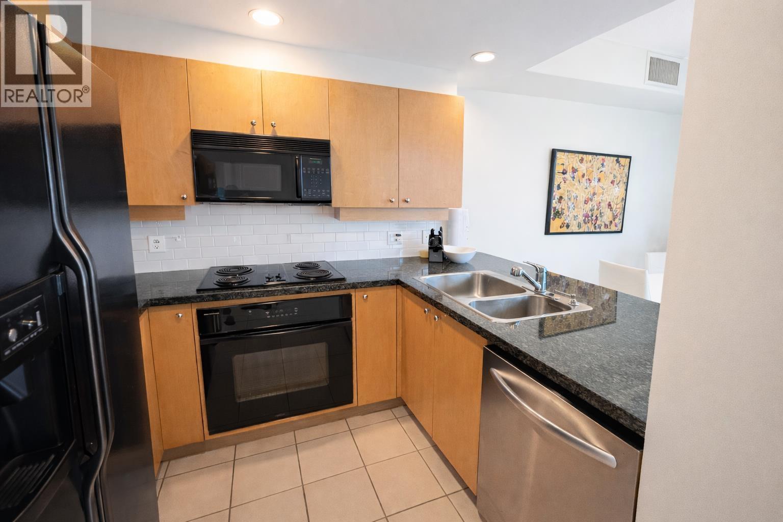 Listing Picture 10 of 17 : 1204 1710 BAYSHORE DRIVE, Vancouver / 溫哥華 - 魯藝地產 Yvonne Lu Group - MLS Medallion Club Member