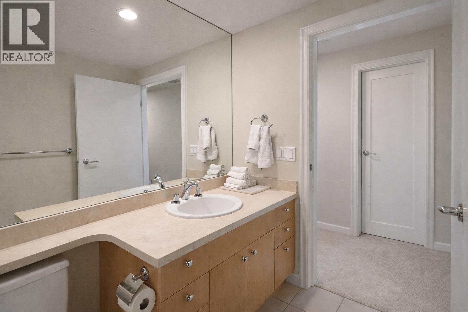 Listing Picture 15 of 17 : 1204 1710 BAYSHORE DRIVE, Vancouver / 溫哥華 - 魯藝地產 Yvonne Lu Group - MLS Medallion Club Member